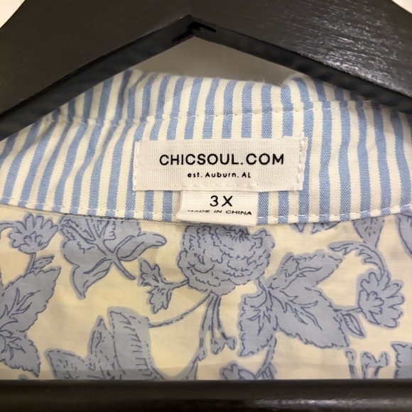 Chic Soul Blue and White Floral Top - Picture 5 of 8